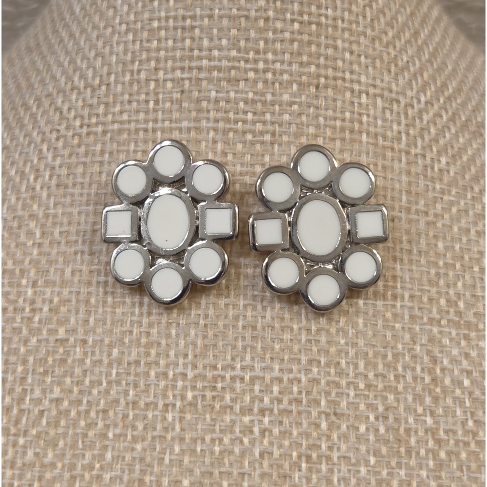 Vintage Trifari Floral Post‎ Earrings With White Petal Inlay